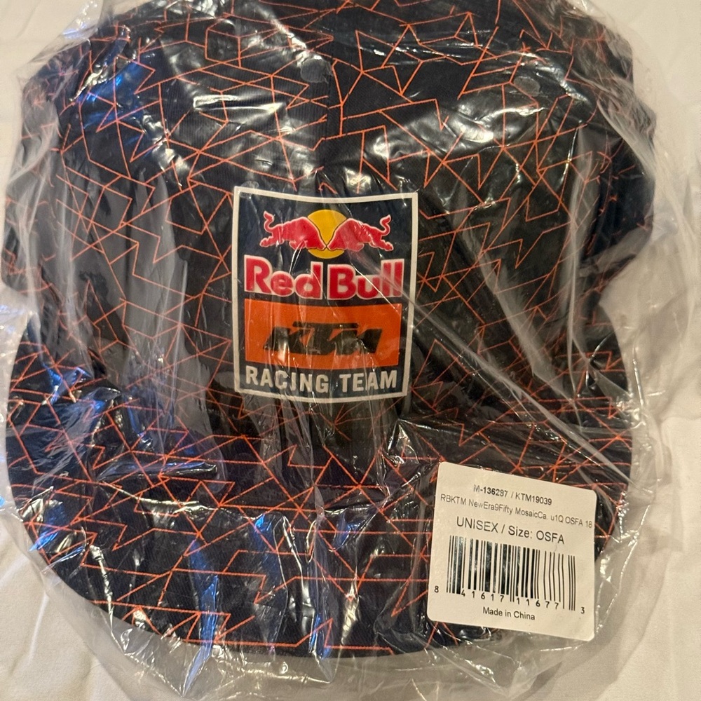 Red Bull Racing Team Geometric Cap - Picture 2 of 4